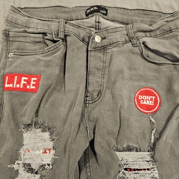 DNWR Gray Distressed Jeans with Red Accents Size 38x31 - Picture 3 of 7